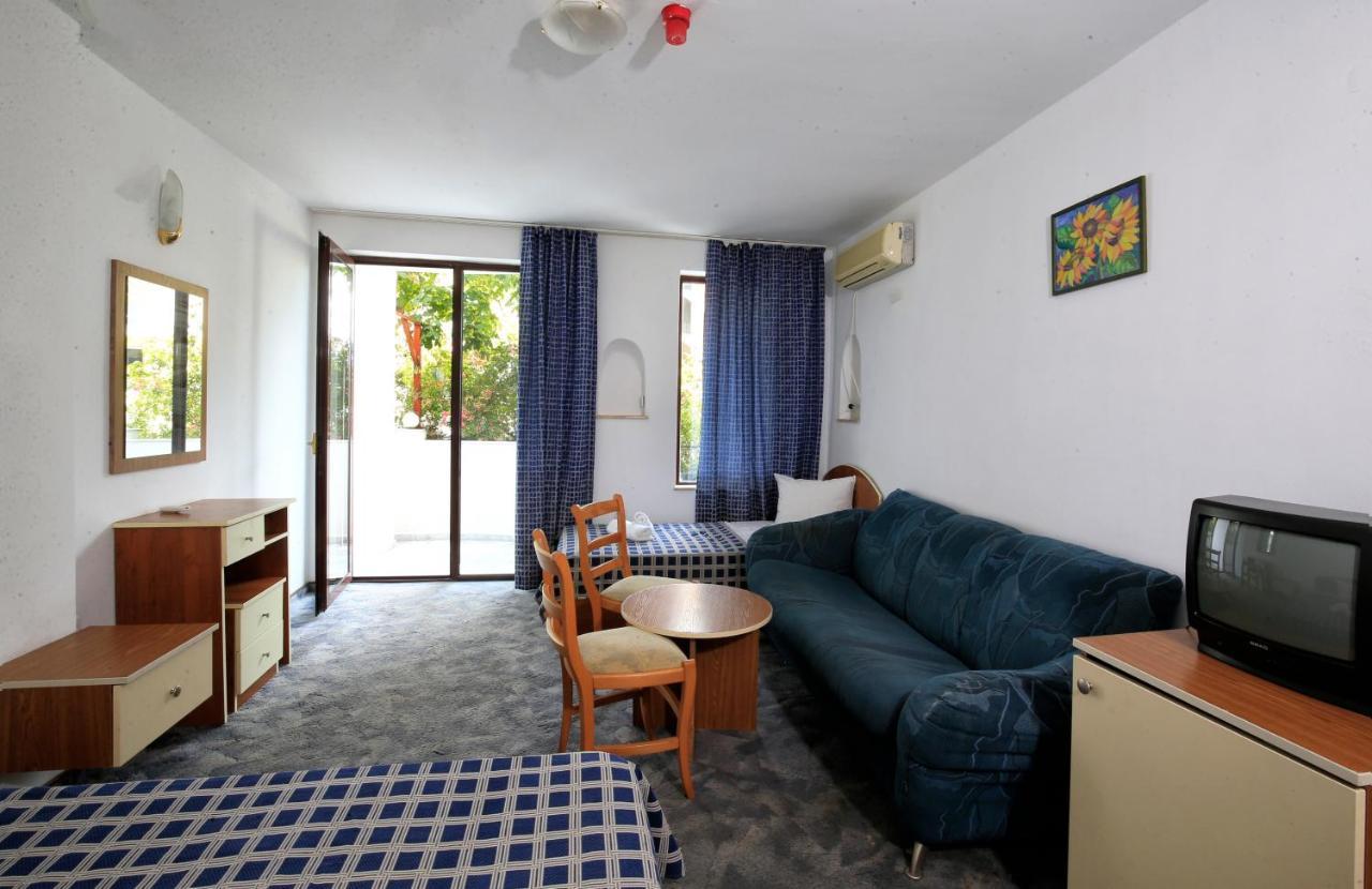 Hotel Corona Sveti Vlas Dış mekan fotoğraf