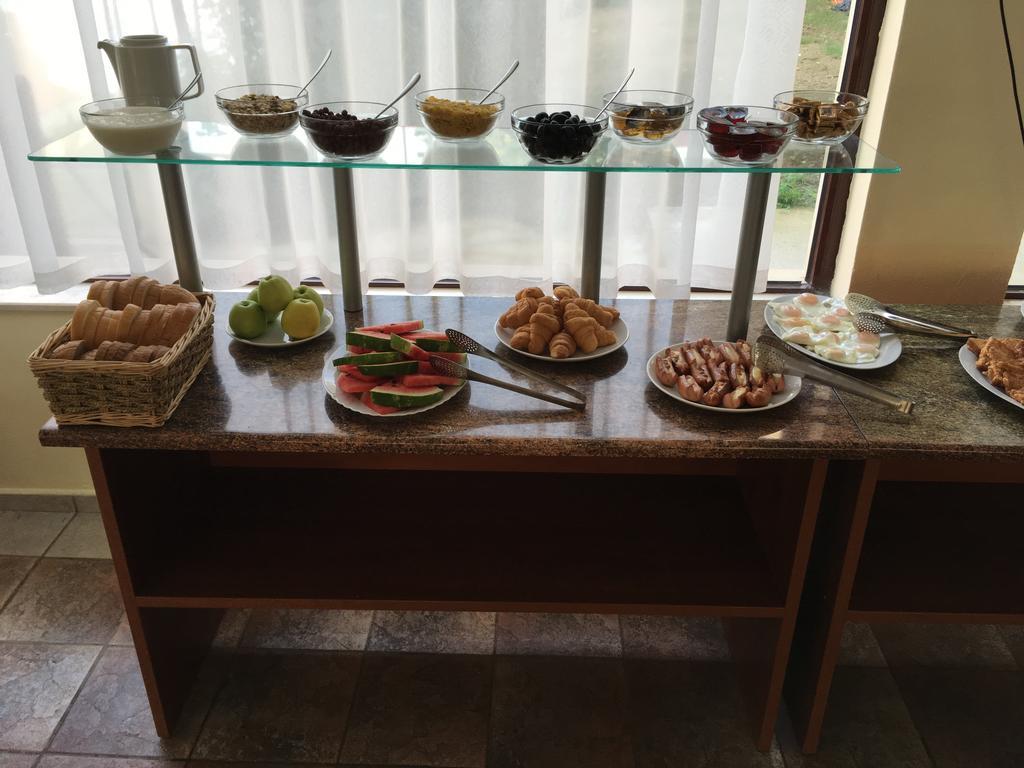 Hotel Corona Sveti Vlas Dış mekan fotoğraf