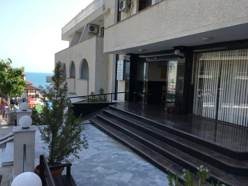 Hotel Corona Sveti Vlas Dış mekan fotoğraf
