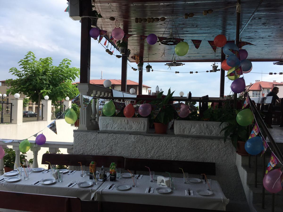 Hotel Corona Sveti Vlas Dış mekan fotoğraf