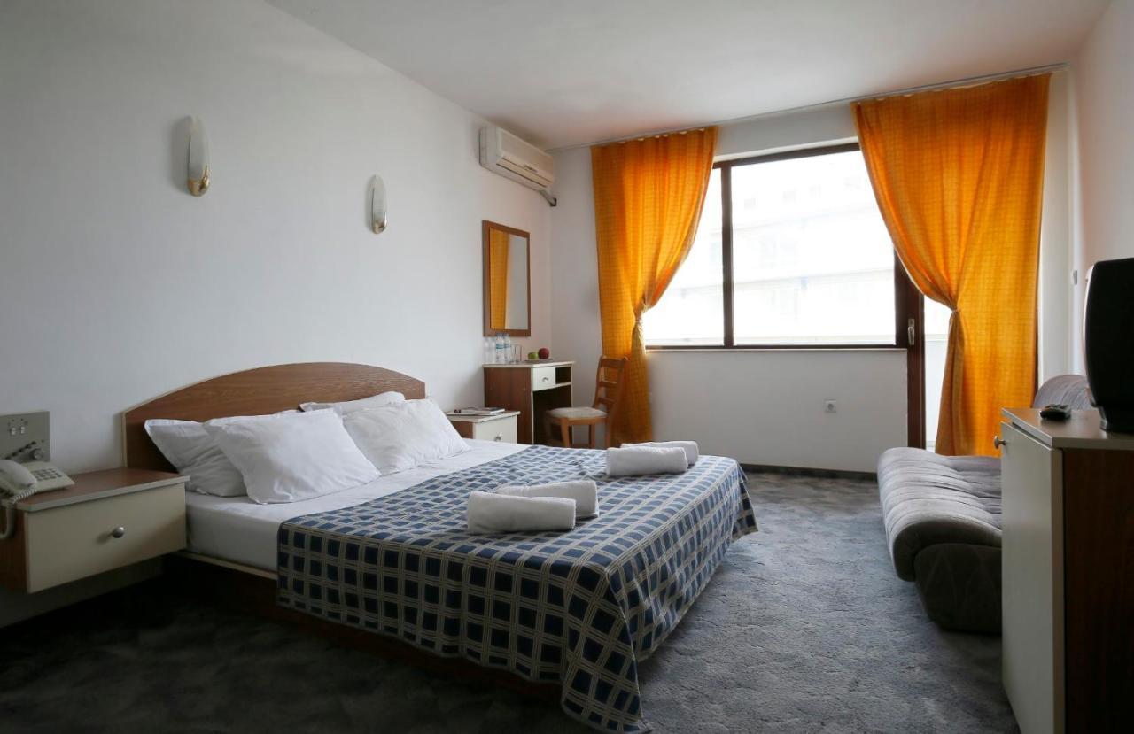 Hotel Corona Sveti Vlas Dış mekan fotoğraf