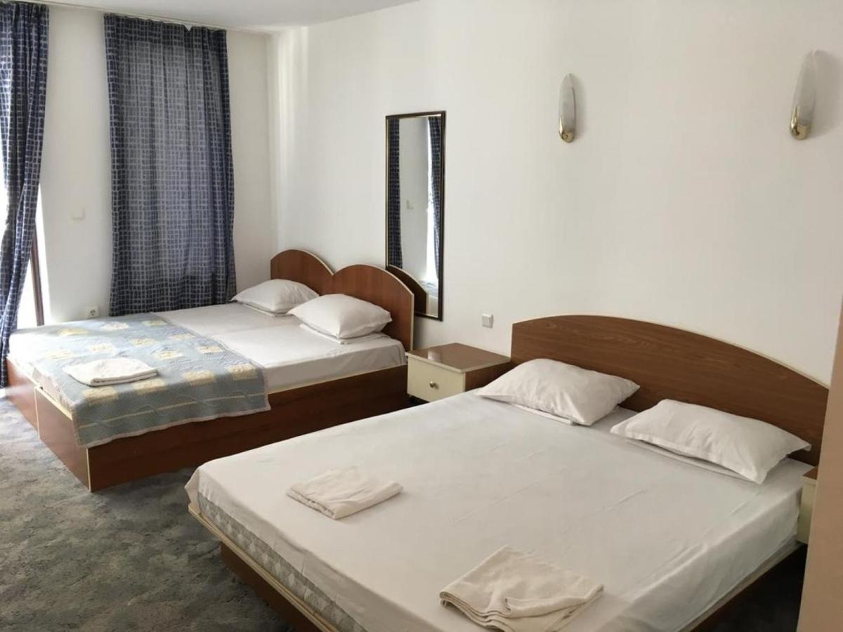 Hotel Corona Sveti Vlas Dış mekan fotoğraf